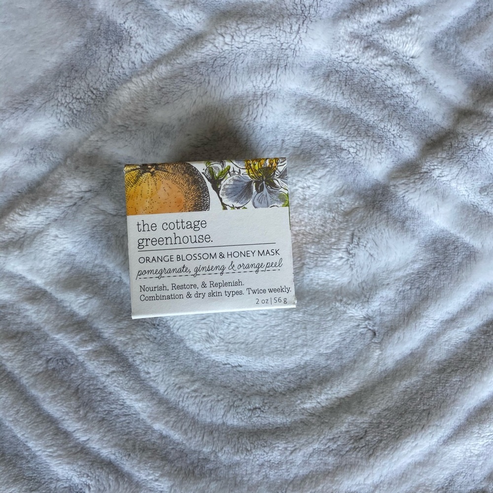 The cottage greenhouse orangeblossom/honey mask